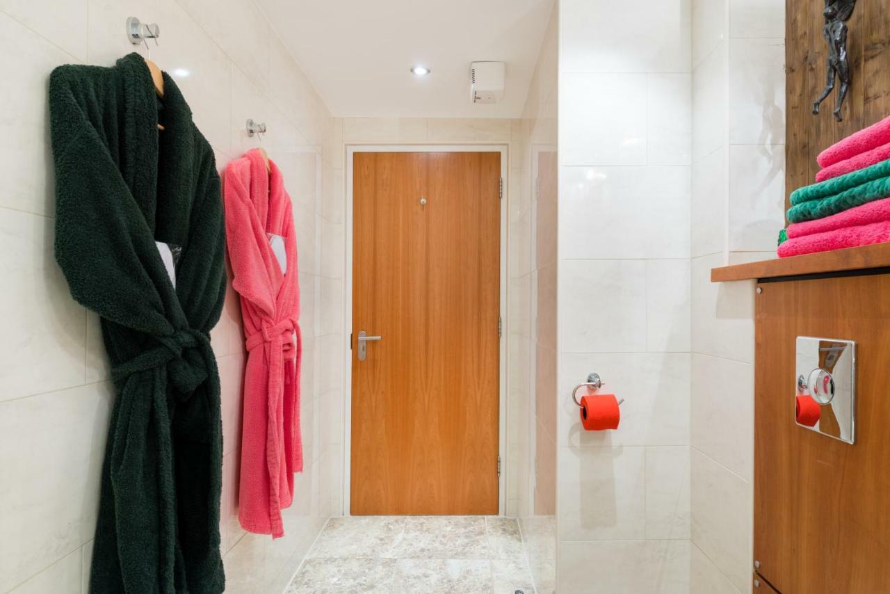 Apartament The Park At Holyrood Edynburg Zewnętrze zdjęcie